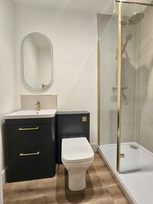 Ensuite to Bed 1- click for photo gallery